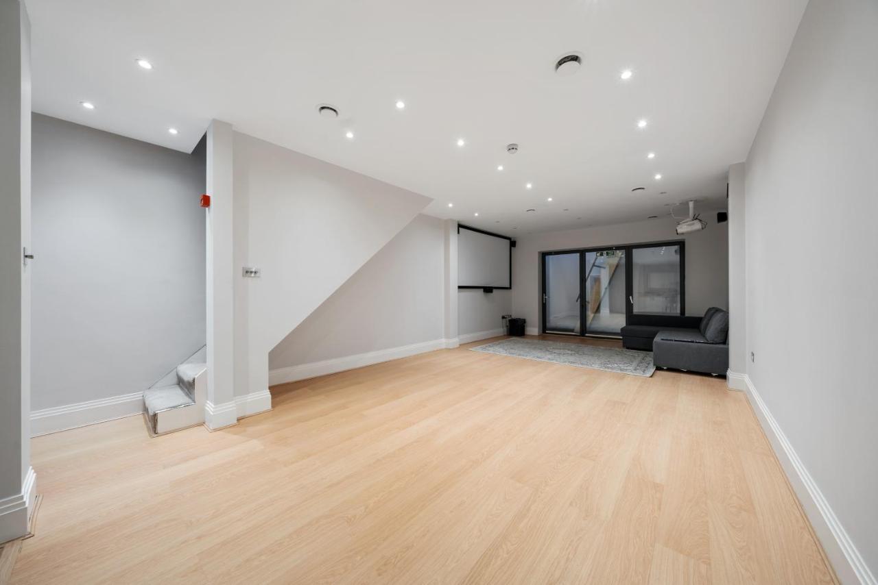 Modern 4 Bedroom Townhouse With Cinema Room In The Heart Of London Se1 Экстерьер фото